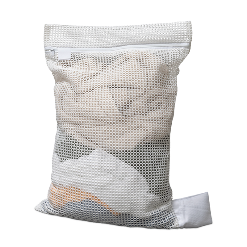 Mesh Bag | 46 x 64cm | Zip closure and name tag | White | Single (1)