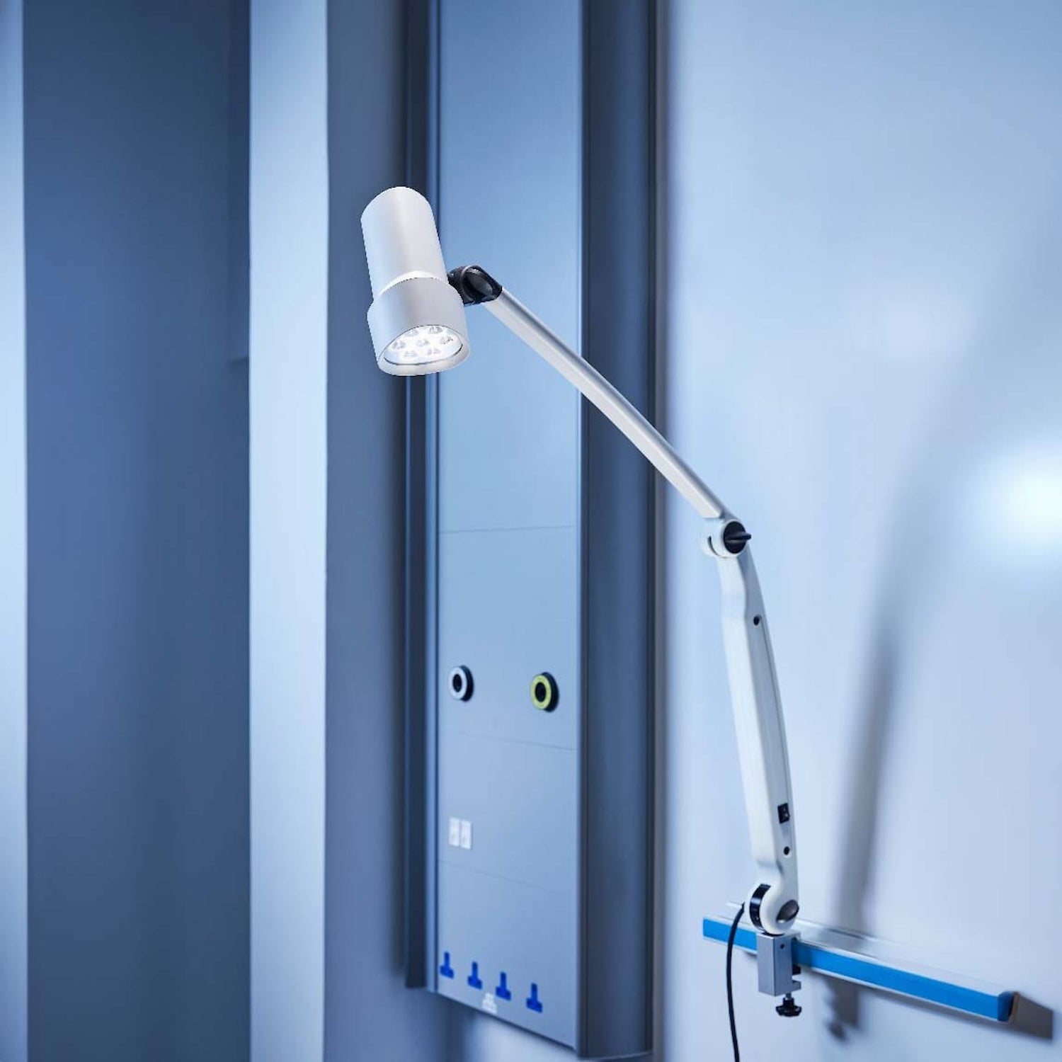 Coolview CLED50 FX Arm Examination Light | Desk Mounted (6)