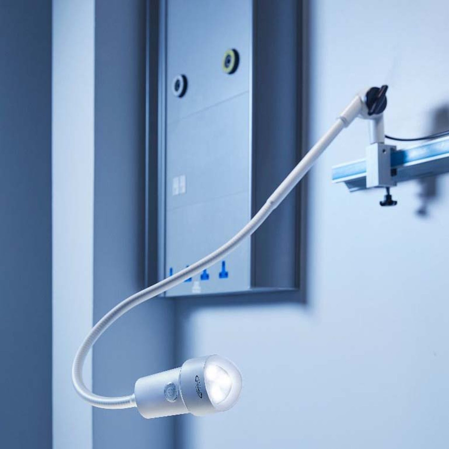 Coolview CLED30SH Horizontal Examination Light | Mobile (2)