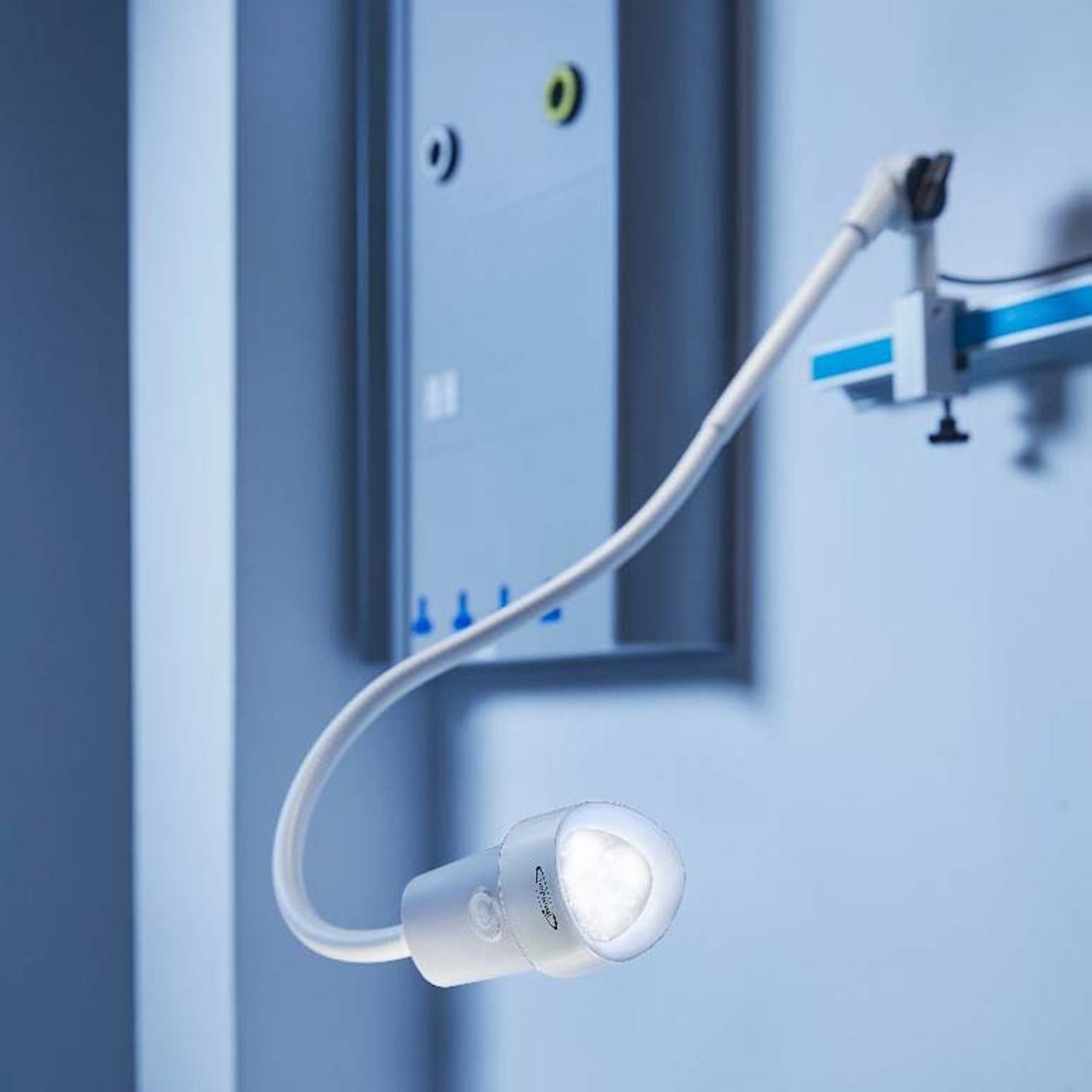 Coolview CLED30SH Horizontal Examination Light | Rail Mounted (3)