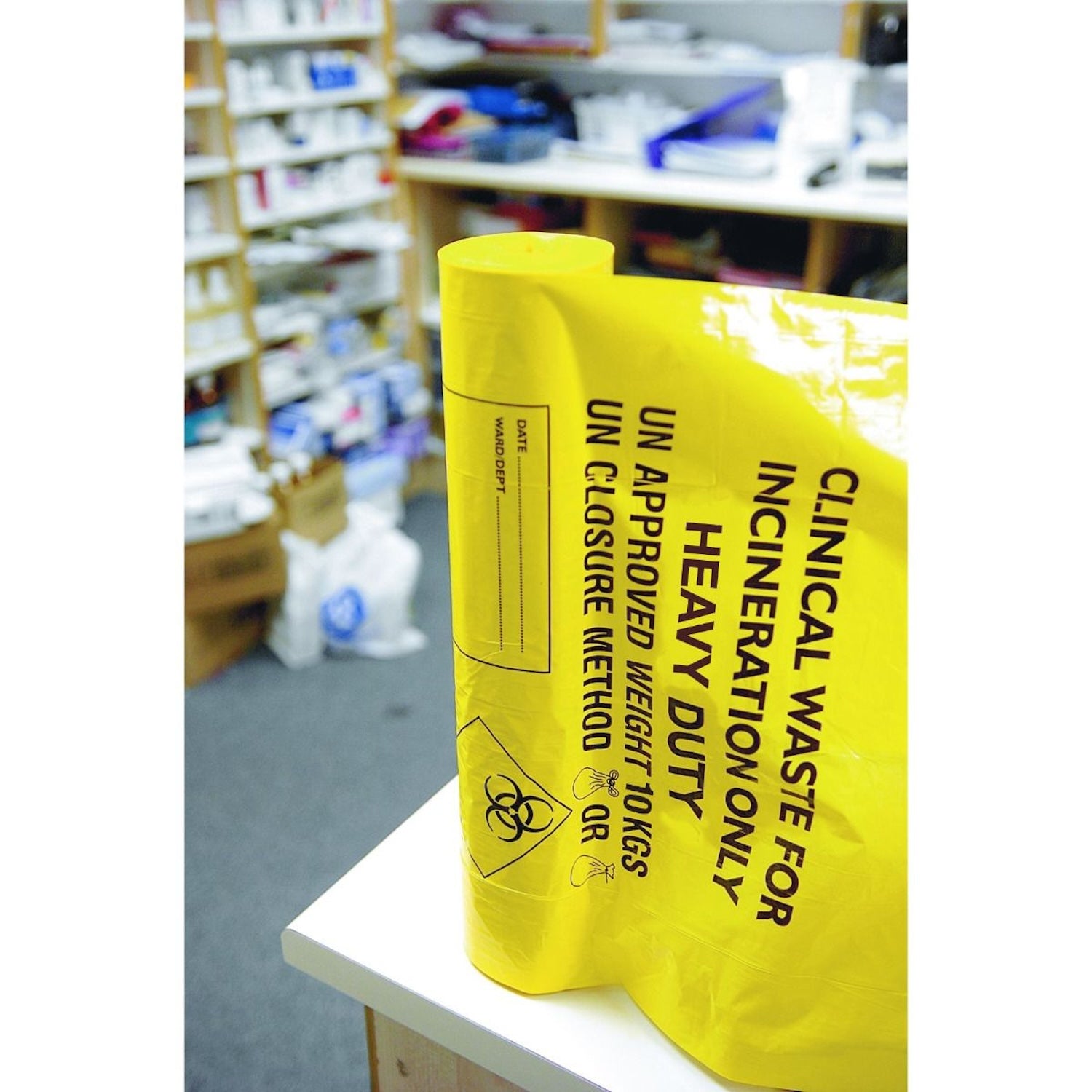 KleenMe Clinical Waste Sacks | Yellow | Roll | Heavy Duty | Roll of 25 (1)