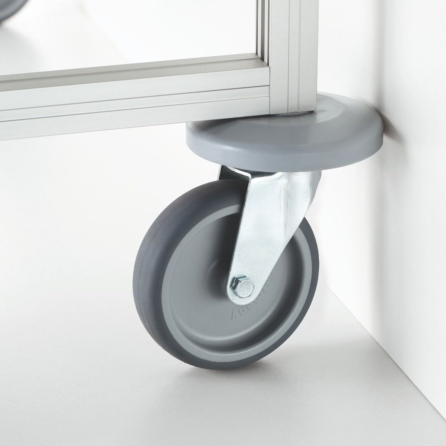seca 402 Mobile Table (4)